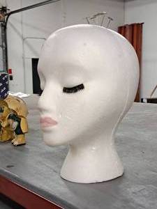 lot 170 image: 9 Styrofoam Head Wig Holder