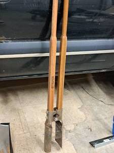 lot 110 image: Truper Post Hole Digger