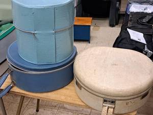 lot 125 image: Lot of (3) Samsonite Hat Cases