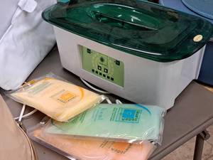 lot 126 image: Paraffin Spa with Refills