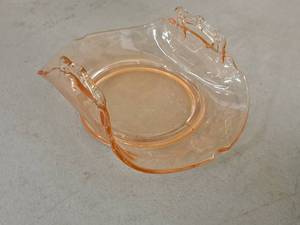 lot 360 image: 7 Glass Candy Dish