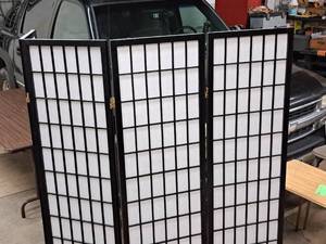 lot 190 image: 4-panel Room Divider
