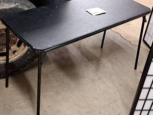 lot 187 image: Folding Table