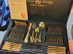 lot 3 image: Bestecke Solingen Cutlery Set with Storage Case