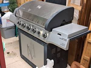 lot 1 image: Brinkmann Propane BBQ Grill