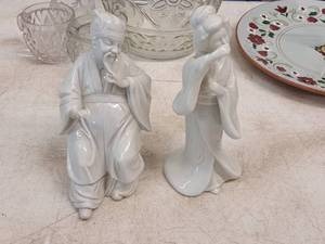 lot 199 image: Lot of (2) 7 Oriental theme Table Statues