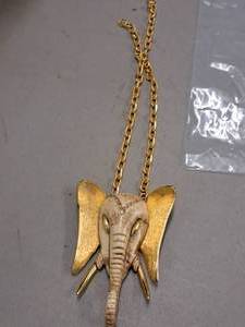 lot 205 image: 18 Elephant theme Womens Gold Necklace