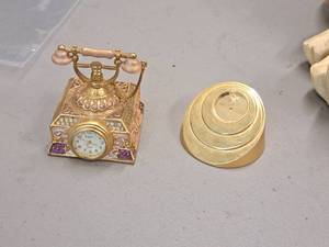 lot 207 image: Lot of (2) Miniature Decorative Table Clocks 2x2x2