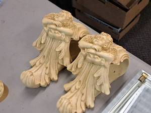lot 209 image: Lot of (2) Cherubs theme Decorative Wall Mounts