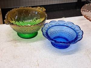 lot 226 image: Lot of (2) Decorative Glasswares