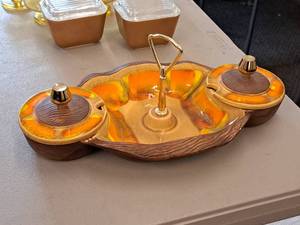 lot 237 image: Serving Platter