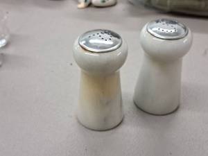 lot 271 image: Lot of (1 set) Marble Salt & Pepper Shakers