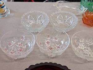 lot 287 image: Lot of (5) Glass Bowls