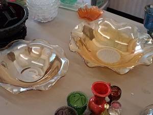 lot 290 image: Lot of (2) Decorative Bowls