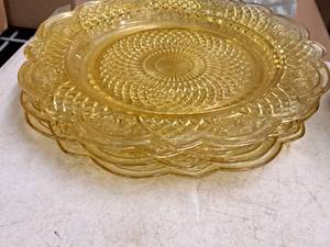 lot 300 image: Lot of (4) 9 Decorative Glass Plates