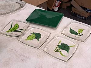 lot 417 image: (4) Decorative Plates and (1) Green Serving Platter