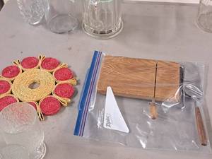 lot 467 image: Lot of (2) Kitchenwares - Cheese Cutter, Pot Holder