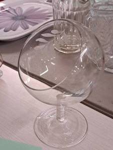 lot 478 image: Glass Stem Container