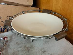lot 491 image: Serving Plate with Metal Stand