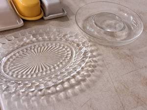 lot 496 image: Lot of (2) Glasswares - Serving Platter, Serving Dish