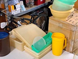 lot 502 image: Lot of  Misc. Plastic Kitchenwares - Containers, Bowls, Pitcher