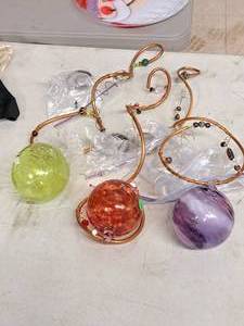 lot 547 image: Lot of (3) Glass Ball Hanging Wall Dcor
