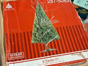 lot 552 image: Enchanted Forest 6 Canton Fir Christmas Tree