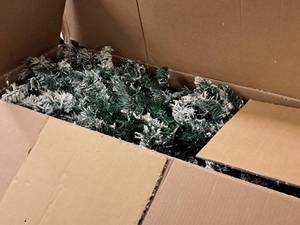 lot 550 image: 7-12 Flocked Bavarian Pine Christman Tree