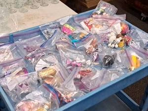 lot 561 image: Lot of (28) Decorative ChristmasHoliday Ornaments
