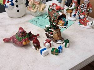 lot 577 image: Lot of (9) Assorted Christmas Figurines