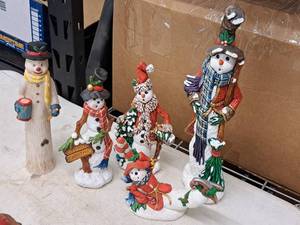 lot 576 image: Lot of (5) Assorted Snowman Figurines