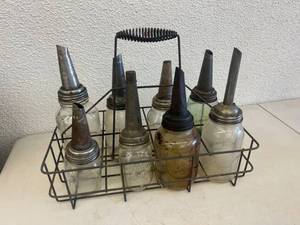 lot 1 image: Vintage Motor Oil Bottles & Carrier
