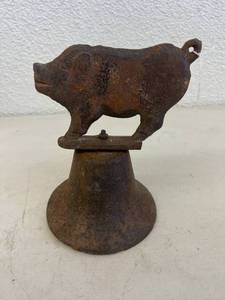 lot 4 image: Pig Theme Bell