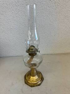 lot 23 image: Lantern
