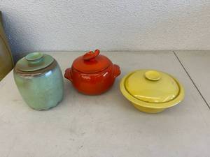 lot 28 image: Frankoma