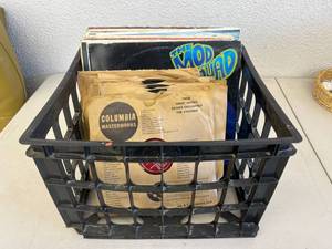 lot 32 image: Albums
