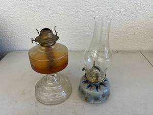 lot 34 image: Lanterns