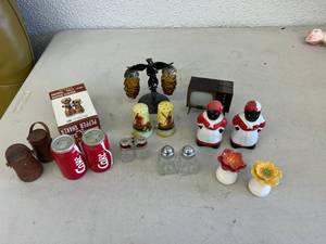 lot 52 image: Salt & Pepper Shakers