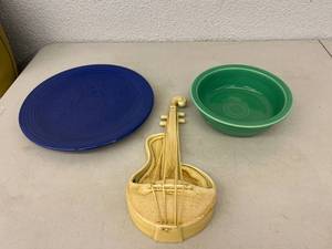 lot 68 image: Red Wing & Fiesta Pottery