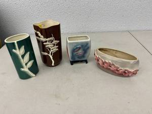 lot 74 image: Vintage Planters