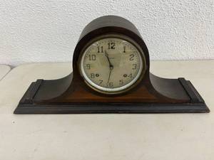 lot 94 image: Waterbury Mantle Clock