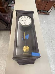 lot 98 image: Large Seth Thomas Clock