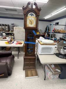 lot 99 image: Grandfather Clock