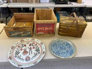 lot 126 image: Wood Shipping Boxes, Metal Basket & Trays