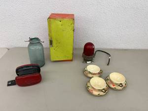 lot 129 image: Mixed Lot