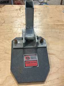 lot 3 image: Grizzly Made in USA Steel Shooting Plate