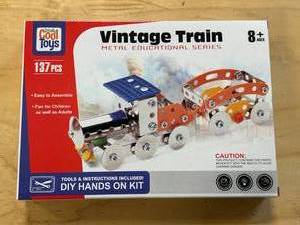 lot 60 image: Vintage Train Metal Toy Erector Set