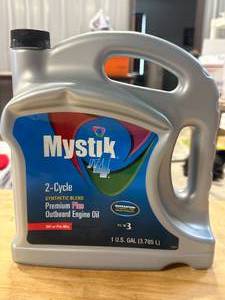 lot 90 image: Majestic JT4 2 Cycle Synthetic Blend Oil