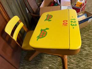 Childrens Desk