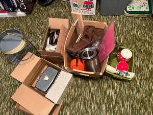 Kitchen & Glassware Lot